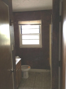 1532 Greenock hall bathroom before